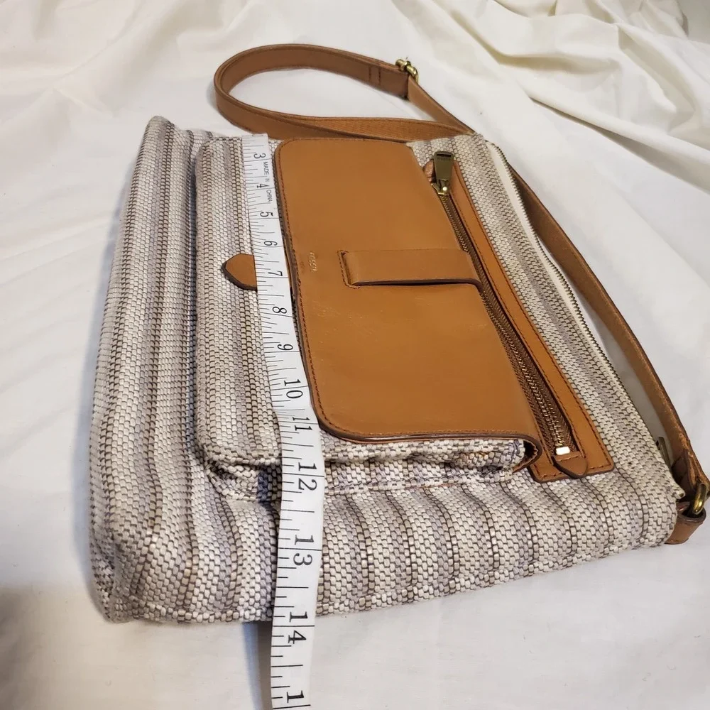 Fossil Women's Kinley Crossbody Tan‎ Bag Leather & Canvas Med Adj Strap